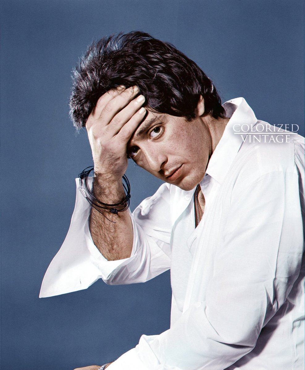 Colorizedv's tweet photo. Al Pacino in promotional photos for “Dog Day Afternoon”, 1975. #alpacino #1970s #colorized #vintage https://t.co/TrNzBSOO9g