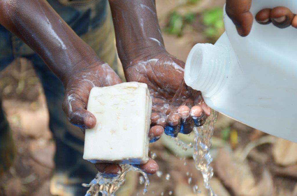 AmaniTabai's tweet photo. #PourChaqueEnfant : la santé 

Un acte ordinaire au résultat extraordinaire ♡
 
Se laver les mains avec du savon et de l'eau est bon pour la santé la croissance et le développement de chaque enfant

#JournéeMondialeduLavagedesMains

#GHWD2018 #Unicef

#GlobalHandwashingDay https://t.co/6iJSOdTEb6