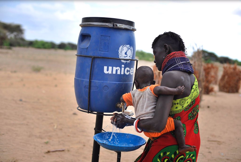 AmaniTabai's tweet photo. #PourChaqueEnfant : la santé 

Un acte ordinaire au résultat extraordinaire ♡
 
Se laver les mains avec du savon et de l'eau est bon pour la santé la croissance et le développement de chaque enfant

#JournéeMondialeduLavagedesMains

#GHWD2018 #Unicef

#GlobalHandwashingDay https://t.co/6iJSOdTEb6