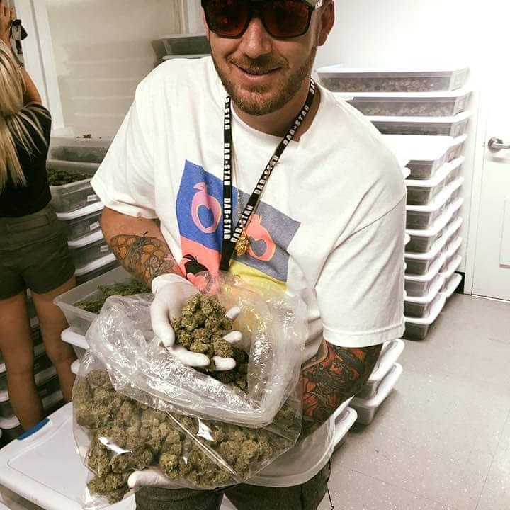 Jake42017's tweet image. 420