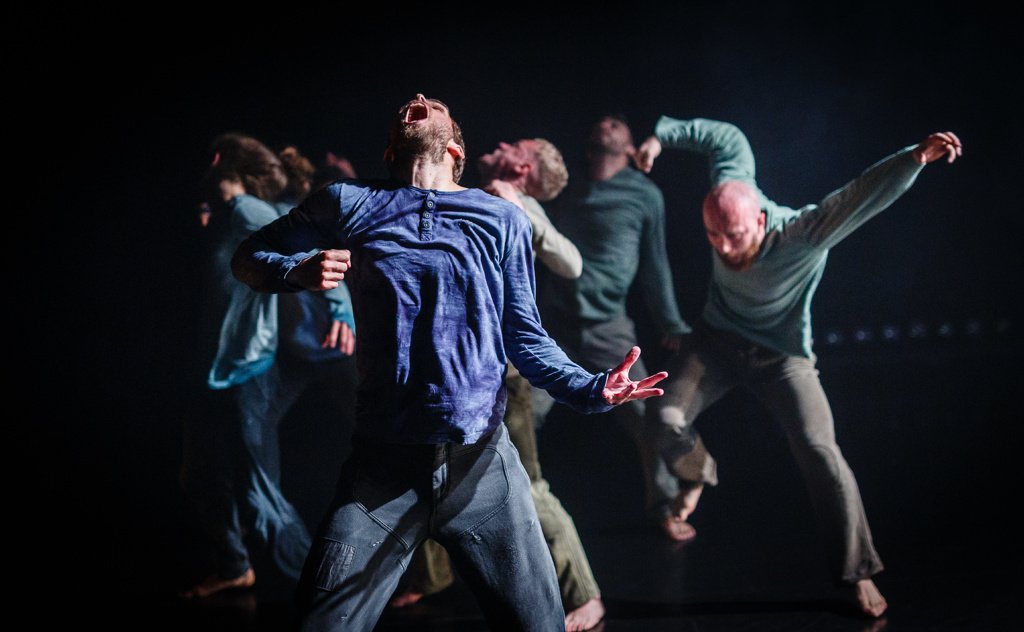 BattleFestival's tweet photo. TONIGHT! Featuring a cast of 6, plus James Wilton’s trademark blend of athletic dance, martial arts, capoeira and partner-work, LEVIATHAN will have you on the edge of your seat. Battle Memorial Hall, 8pm, £10/£5 (under 18) https://t.co/IqRKTRxw6e
#BattleFestival #Battle #dance https://t.co/mjKgzira8o