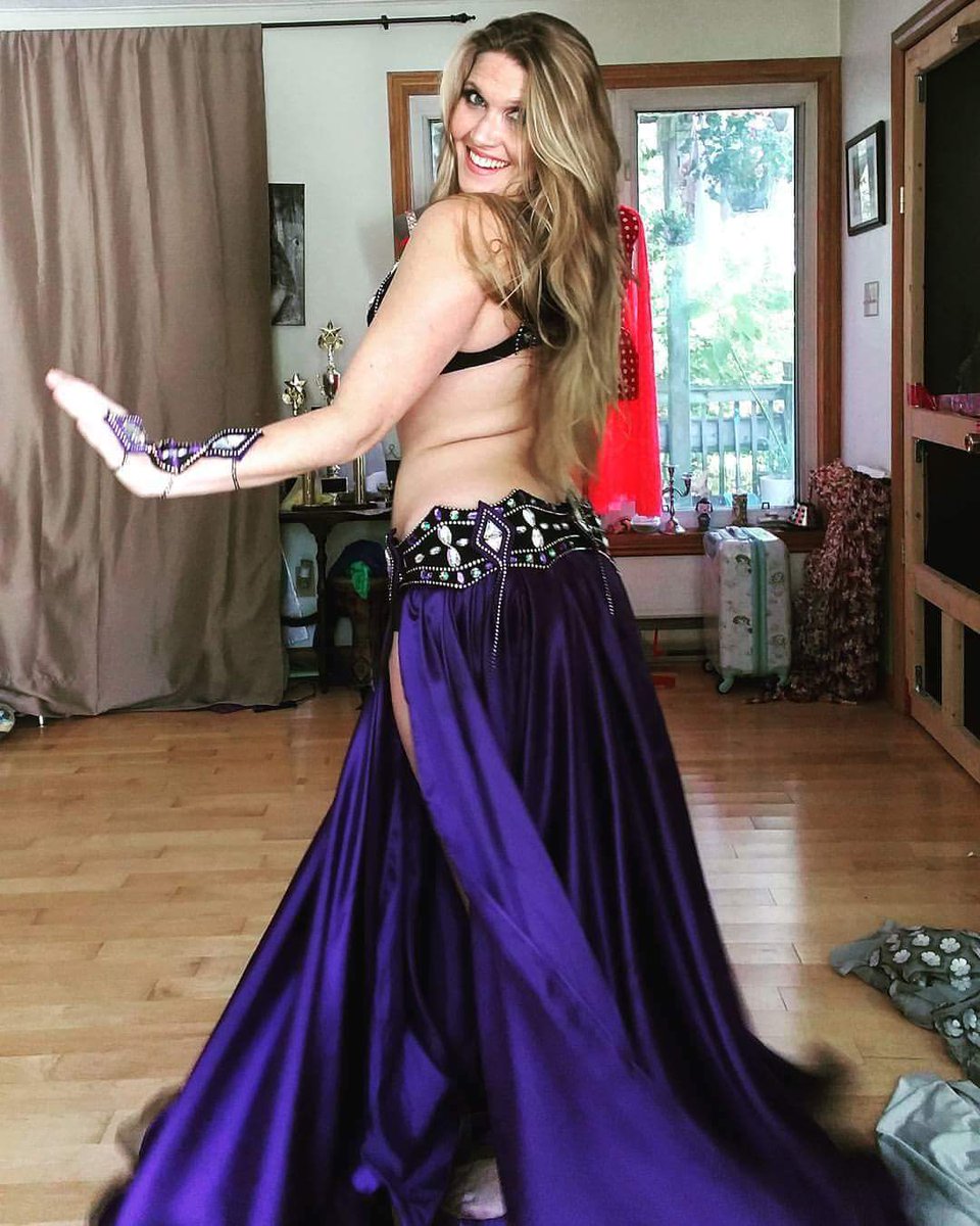 bela_ats's tweet photo. Bunun için ne düşünüyorsunuz çok güzel bir oryantal işinin hakkını veriyorsun tatlısın cnm 😘😘😘❤💋 https://t.co/UnwjvwI32H