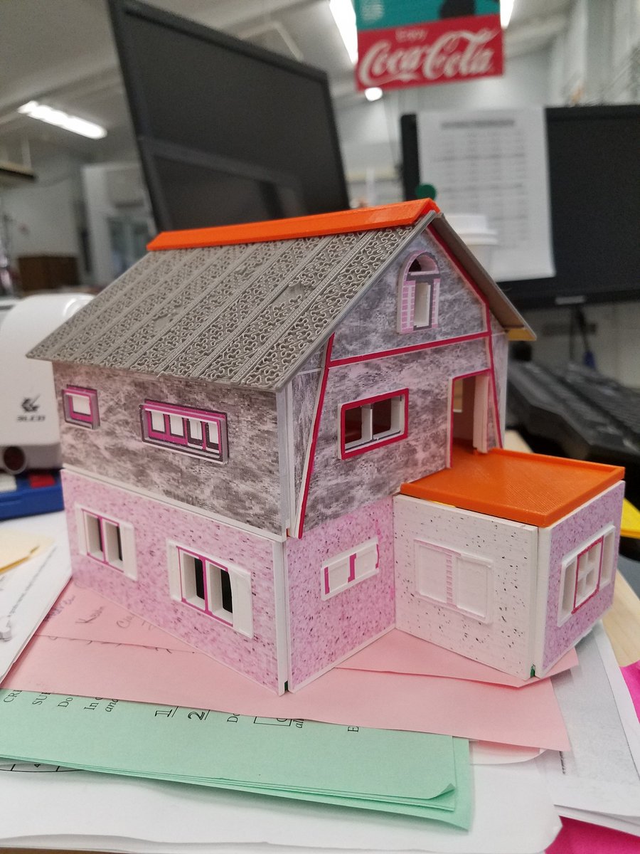 #mcor ARKe is facilitating #fullcolor3dprinting at San Fernando High School in California #STEM #EDU #Creative Learning