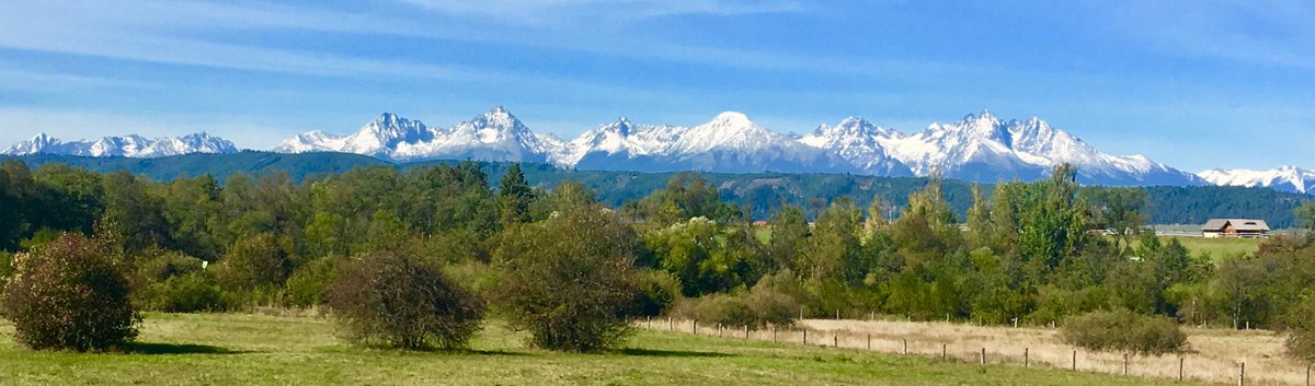 Full range of the Tatras Mountains from the south. Grange range to explore with some tasty summits to bag. #tatrasummit2018 #mountains #walking #Slovakia
