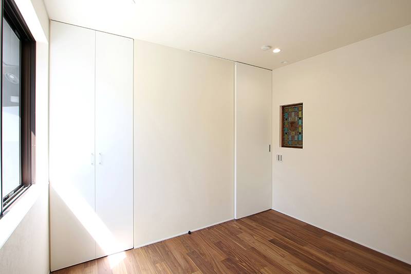 توییتر フルハイトドアのkamiya در توییتر フルハイトドア クローゼットで 壁面化 が実現できます 同じ色で合わせれば 扉と 壁が一体となって空間がすっきり このような空間演出ができるのは扉に枠がなく 高さが天井まであるフルハイトドアならではです توییتر フルハイトドアのkamiya در توییتر フルハイトドア クローゼットで 壁面化 が実現できます 同じ色で合わせれば 扉と 壁が一体となって空間がすっきり このような空間演出ができるのは扉に枠がなく 高さが天井まであるフルハイトドアならではです