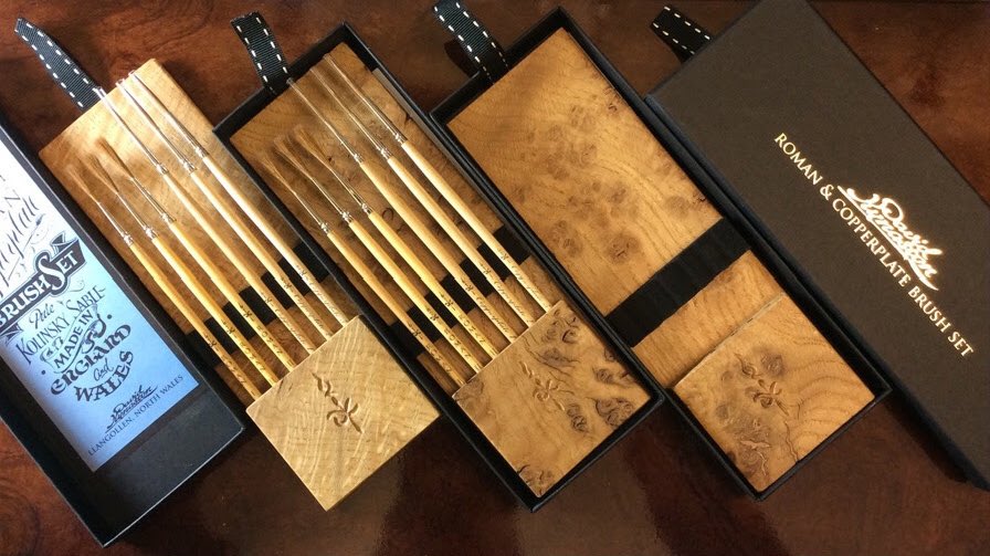 bagnboxman's tweet image. Need a custom-made box?
Time is running out.
We're already working on Christmas orders, and the lead time is extending. We've made boxes for Royalty, Hollywood, A-List celebrities and more. #bespokepackaging #custommadeboxes #packaging #packagingdesign #packagingideas #boxmaker