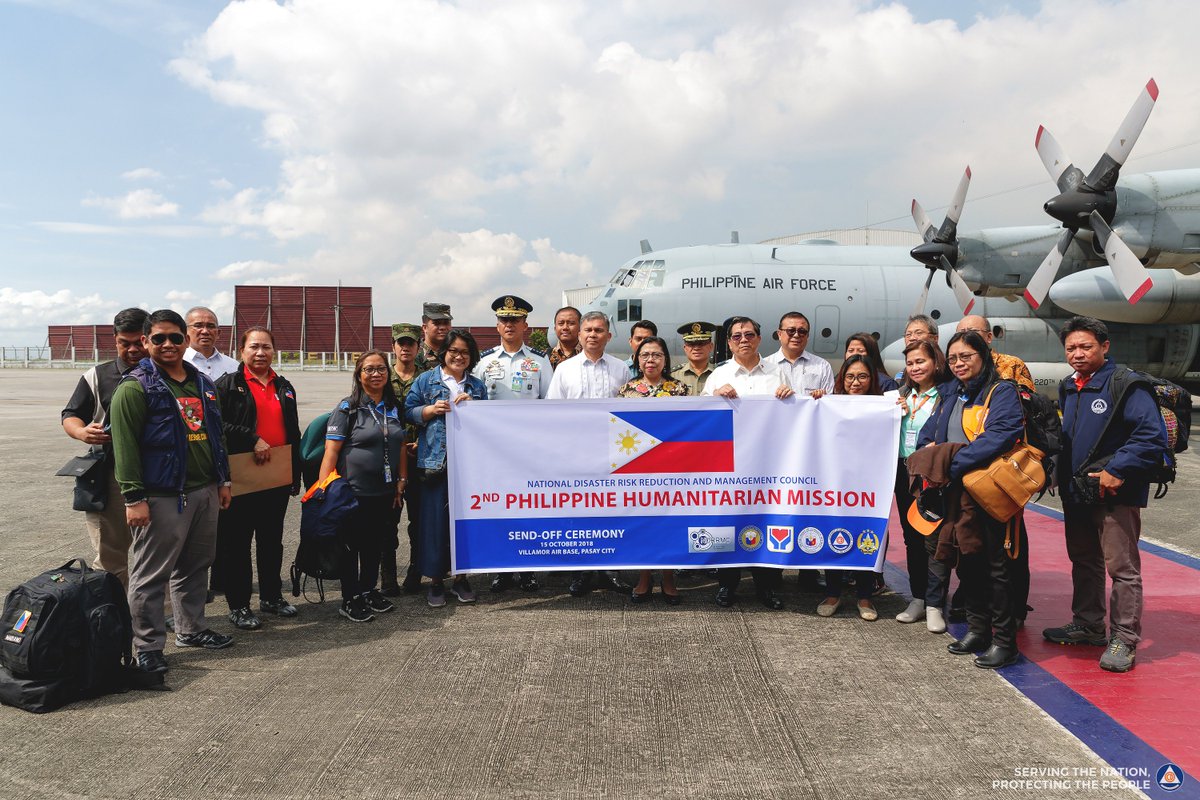 civildefensePH's tweet image. LOOK: 2nd Philippine Humanitarian Mission leaves today for Indonesia. A send off Ceremony was held 15 October 2018 at Villamor Airbase, Pasay City. #ResiliencePH #OneASEAN #OneResponse