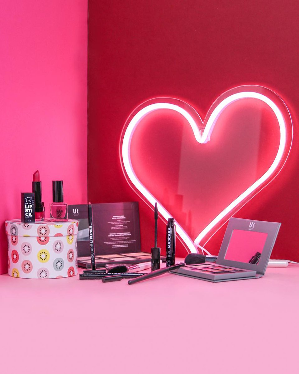 #Concours Plus que quelques heures pour jouer et gagner vos produits <a href="/youarecosmetics/">YouAreCosmetics</a> chouchous 😍 et des néons qui vont vous rendre totalement in love ❤️ de la marque <a href="/SkyLantern_FR/">SkyLantern France</a>. C'est par ici instagram.com/p/BozbhBaj7LD/… mais aussi par là instagram.com/p/BozfZ6rDEmV/….