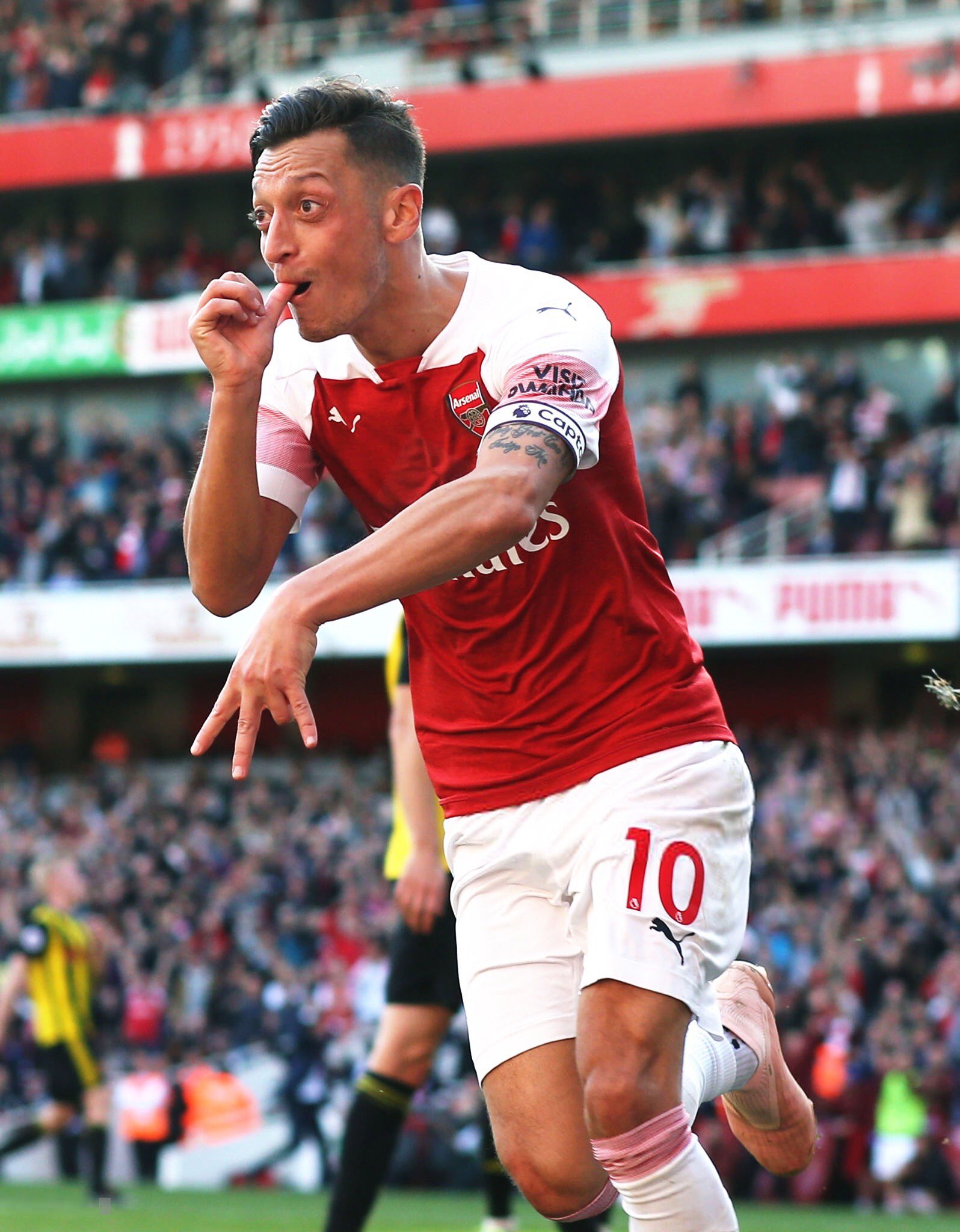 Happy 30th birthday to My club legend and best Playmaker in the world 

Mesut Ozil 