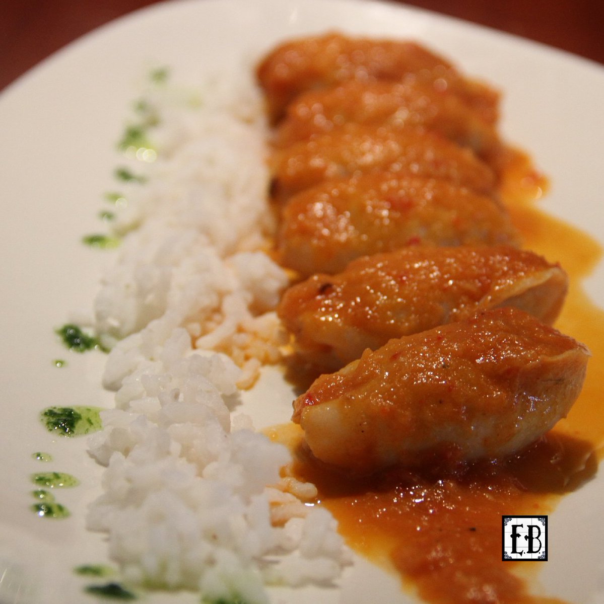 restbecerra's tweet photo. Chipirones rellenos de risotto a la trufa blanca. Su interior es aún mejor de lo que ves... 🐙🍴

https://t.co/twnkndJjef

#Tapas #Gastronomía #Sevilla https://t.co/poNeU79CRs