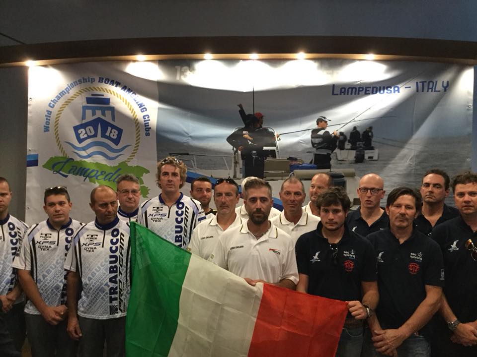Fipsas1942's tweet photo. Con la cerimonia tenutasi nella sede dell’Area Marina Protetta #IsolePelagie si apre l’XI Campionato del Mondo per Club di #CannadaNatante in programma a #Lampedusa dal 13 al 20 ottobre.🎣🇮🇹
👉https://t.co/mRMEZzGG9x #boatangling https://t.co/5oEvaAH4ZX
