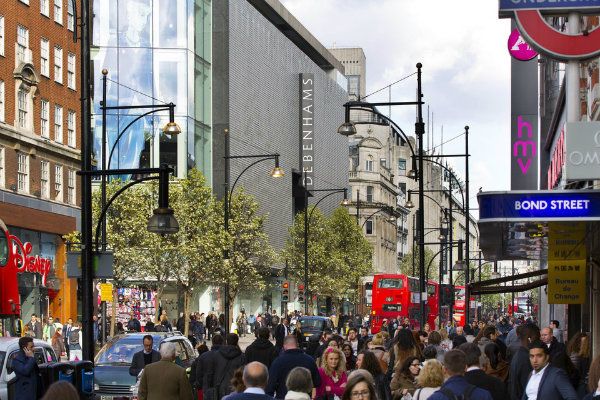 innovaredesign's tweet photo. Greg Clark recognises that retailer makes a big contribution to the community and to villages, towns and cities. https://t.co/COPmc8ueAg #GregClark #NWEC #lobbying #socialmediamarketing #interiordesigner #interiorretail #treasury #HighStreetRetailers #community #Businessrates https://t.co/dXIzOdiwwA