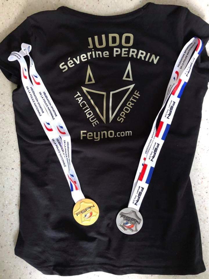 feynocom's tweet image. Félicitation à notre athlète Severine Perrin que nous sommes fiers de sponsoriser. Severine Perrin nous a décroché un titre en -63 ainsi que l’argent en toutes catégories au Championnat de Judo France Police. @FSPN_COM