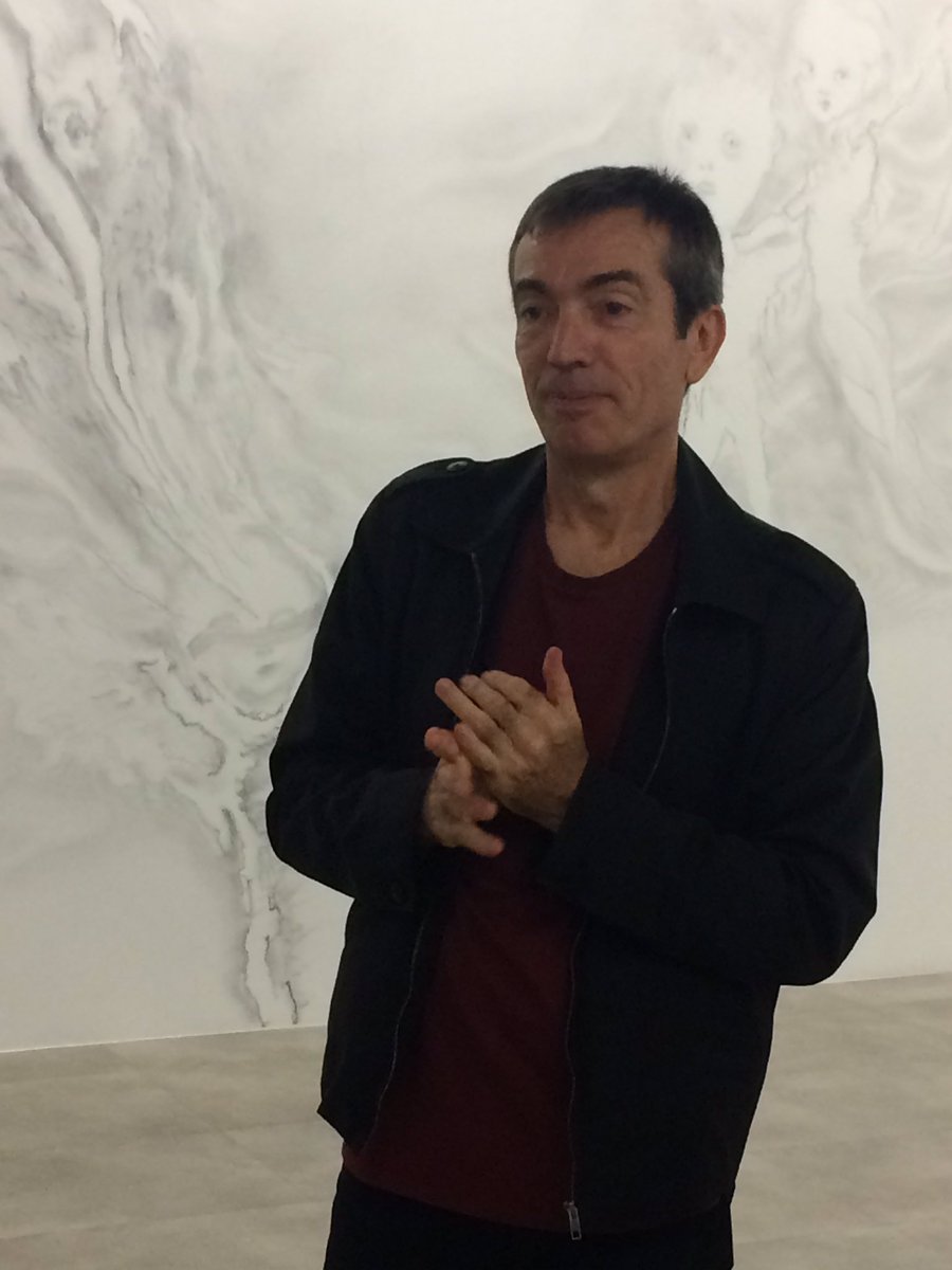 ARTscriptor's tweet photo. Passage au #DrawingLab 17 rue Richelieu pour l'exposition de grands dessins évanescents à la poudre de graphite de Christian Lhopital. https://t.co/APotyVidDH