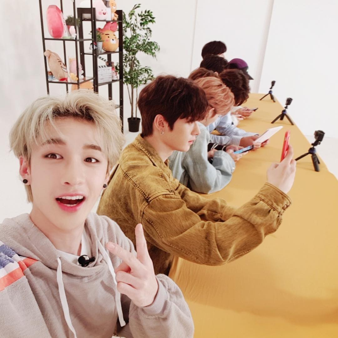 StrayKidsID09's tweet photo. [PIC]181015
Stray Kids from the News-Ade KKT Chatroom [2\3]

@Stray_Kids #StrayKids #스트레이키��� #STAY
#UNEVIL #IamYOU #SeoNR97 https://t.co/muRidwE9lz