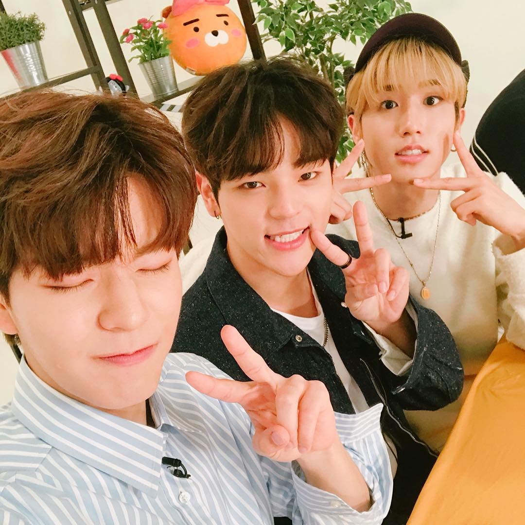 StrayKidsID09's tweet photo. [PIC]181015
Stray Kids from the News-Ade KKT Chatroom [3\3]

@Stray_Kids #StrayKids #스트레이키즈 #STAY
#UNEVIL #IamYOU #SeoNR97 https://t.co/uItPFx5HTs