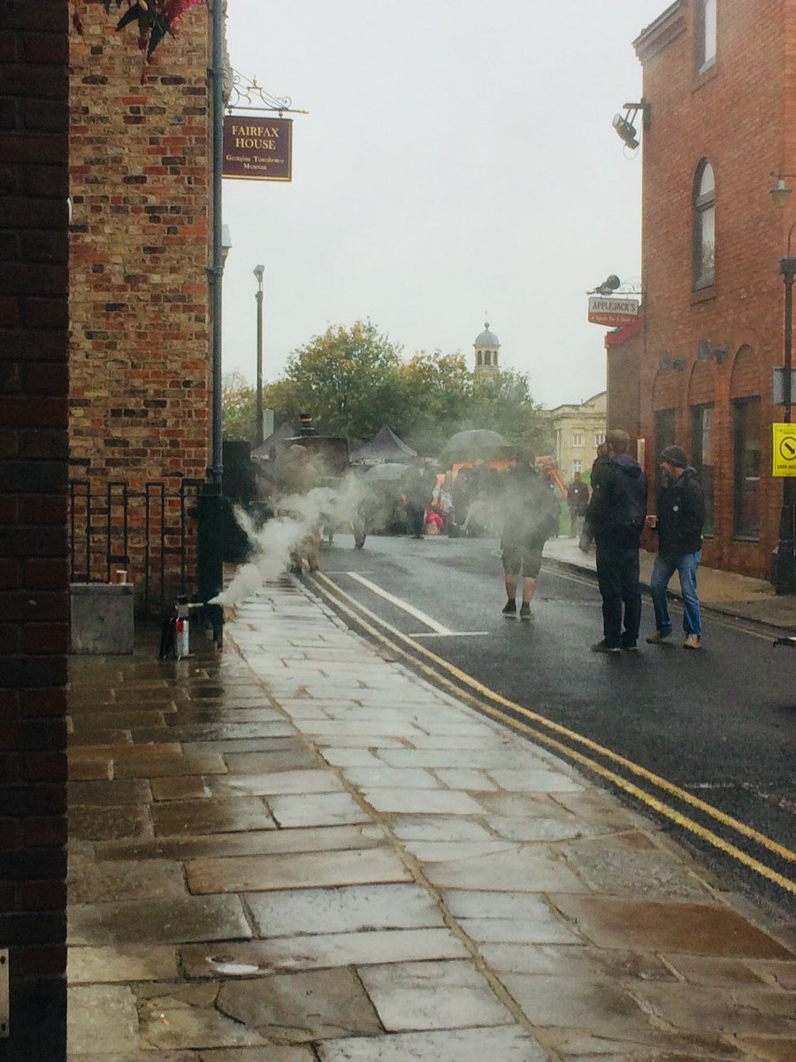 AngelaBare's tweet image. #filming #york #coppergate #today not sure what there filming but at a guess Victoria think I just walked through it 🙈