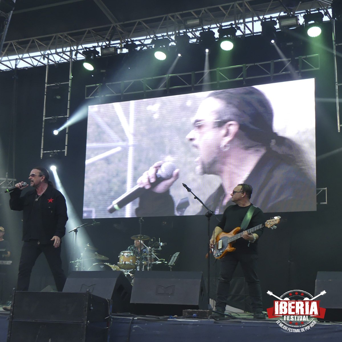 IberiaFestival's tweet photo. Empezamos a compartir momentos de las grandes actuaciones #IberiaFestival2018 #IberiaFestival #IberiaFestival2019
Seguimos alucinando con la VI edición del mejor festival de música nacional...y tú, qué nos cuentas???
Esperamos tus comentarios https://t.co/Fu3Nbav4P0