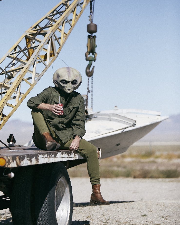 Postcard from the Extraterrestrial Highway tobyskinner.net/2018/10/15/pos…