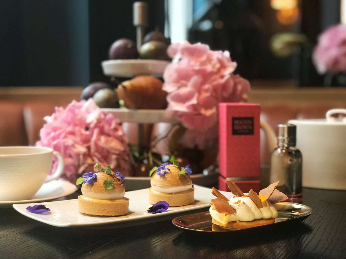 Trafalgar St. James (@trafalgarsw1) on Twitter photo Check out our new #AfternoonTea in partnership with <a href="/MoltonBrownUK/">Molton Brown UK</a>!
Book your spot now! bit.ly/2pSTrCJ Check out our new #AfternoonTea in partnership with <a href="/MoltonBrownUK/">Molton Brown UK</a>!
Book your spot now! bit.ly/2pSTrCJ
