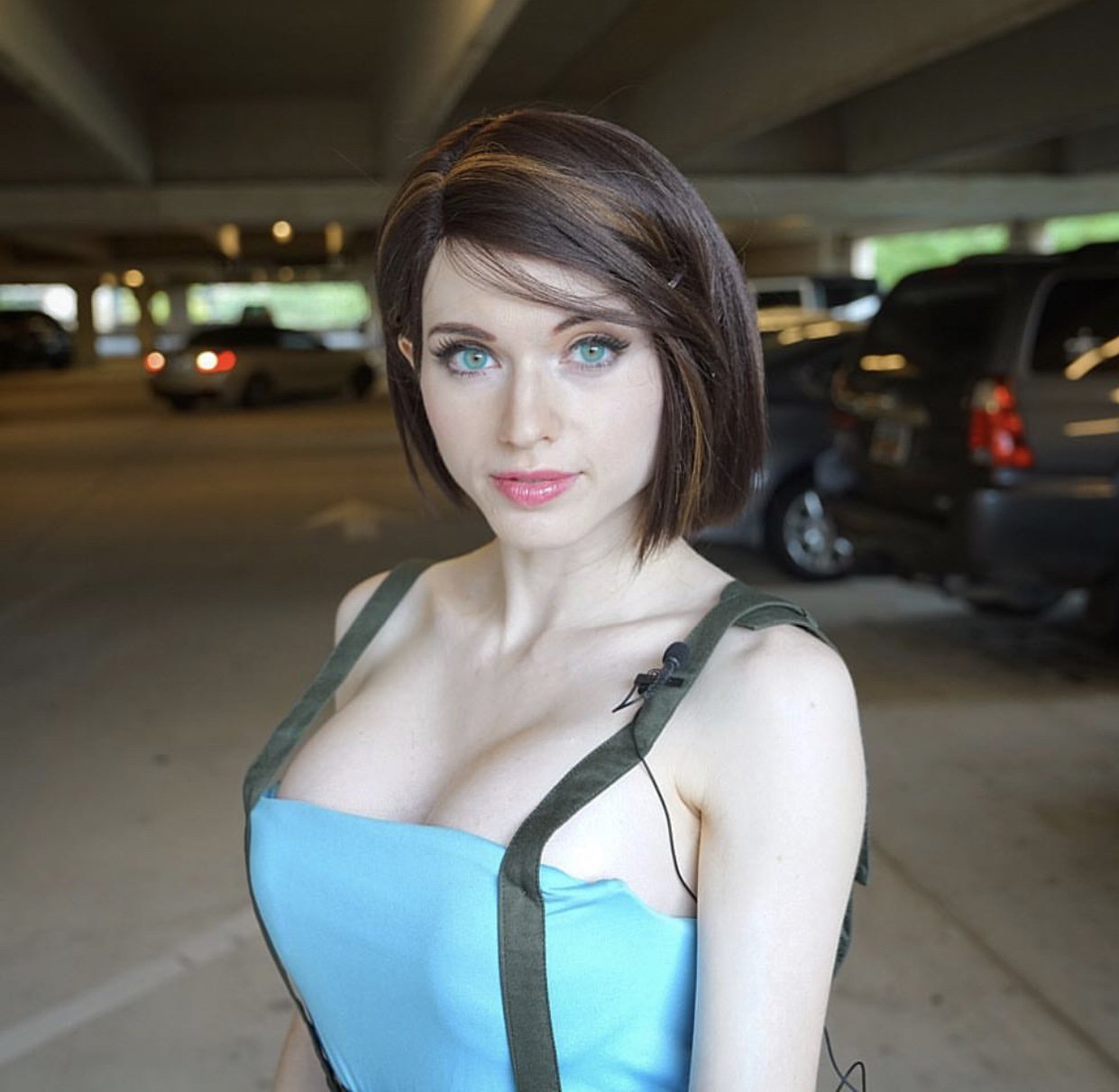 Amouranth. 