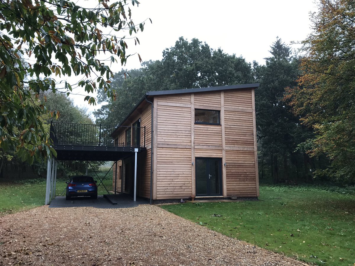 fraser_arch's tweet photo. Great to see this place looking soo green. #selfbuild #home #wishicouldlivehere https://t.co/KoQwJgq6Mp