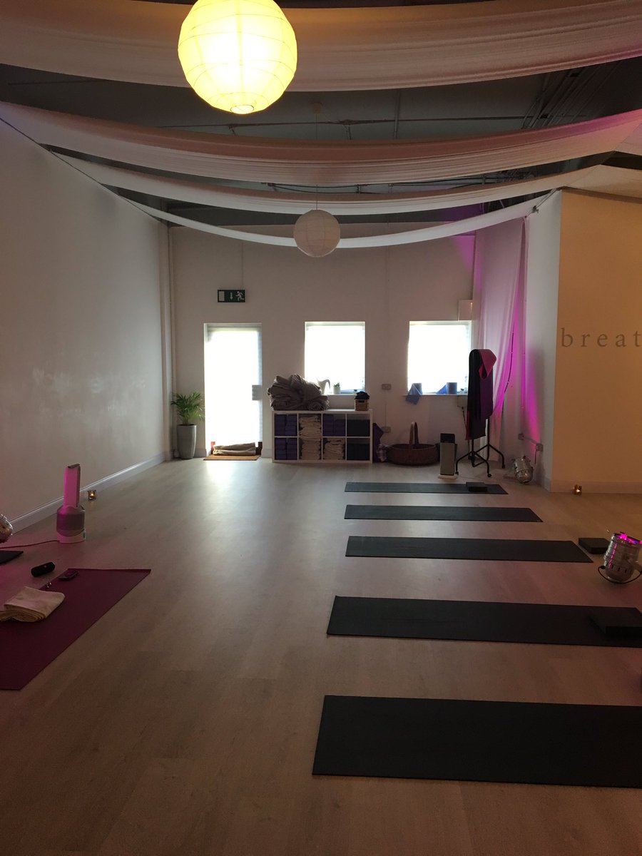 Fancy some yoga along the #WildAtlanticWay? Just back from a fab weekend at <a href="/saltandsoul/">Salt & Soul</a> in Strandhill, Co Sligo - a great mix of yoya, wonderful food &amp; great walks in lovely autumnal sunshine. Highly recommended! 🧘🏻‍♀️