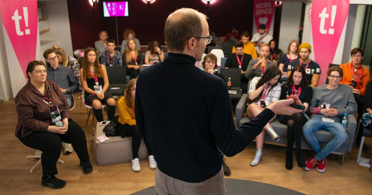 jungvornweg's tweet photo. Ganz vielen Dank an alle Teilnehmer von #talent2018 - es hat riesigen Spaß gemacht, mit euch zusammen zu arbeiten! #telekomwall #lovemagenta https://t.co/jKLYPynE0O