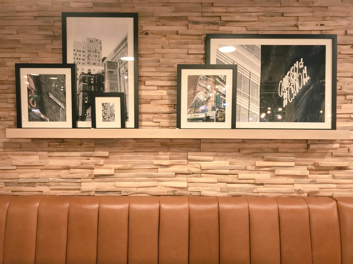 LisaRivera2207's tweet photo. A central location in the trendy east end of London, featuring original artwork of the area, here’s why you should consider booking @EastLondonHotel on your next trip to the capital @Visitlondon https://t.co/ArZLzv6HOh #travel #viaje #MondayMotivation https://t.co/OKbTYqY0Wf
