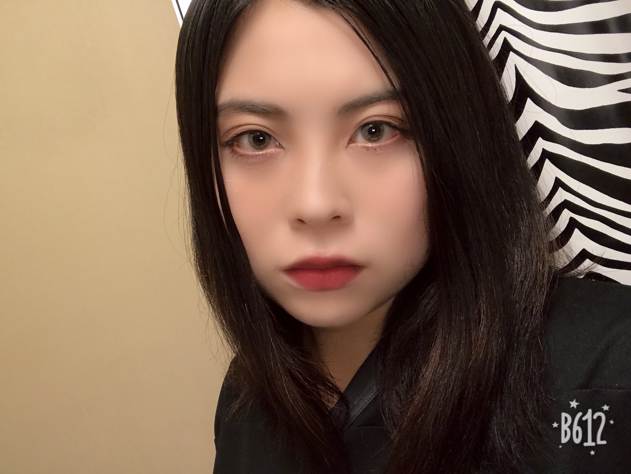 石田 彩乃 Twitter ನಲ ಲ 私は西洋人になりたい 事実上不可能 普段ここまでメイク濃いことはほとんどないけど 普段のメイクの時にハーフ って聞かれたら心の中で小さくバンザイしてます 少しでも顔の彫りが深くなればいいなと思いながらマッサージするよ 石田 彩乃 Twitter ನಲ ಲ 私は西洋人になりたい 事実上不可能 普段ここまでメイク濃いことはほとんどないけど 普段のメイクの時にハーフ って聞かれたら心の中で小さくバンザイしてます 少しでも顔の彫りが深くなればいいなと思いながらマッサージするよ