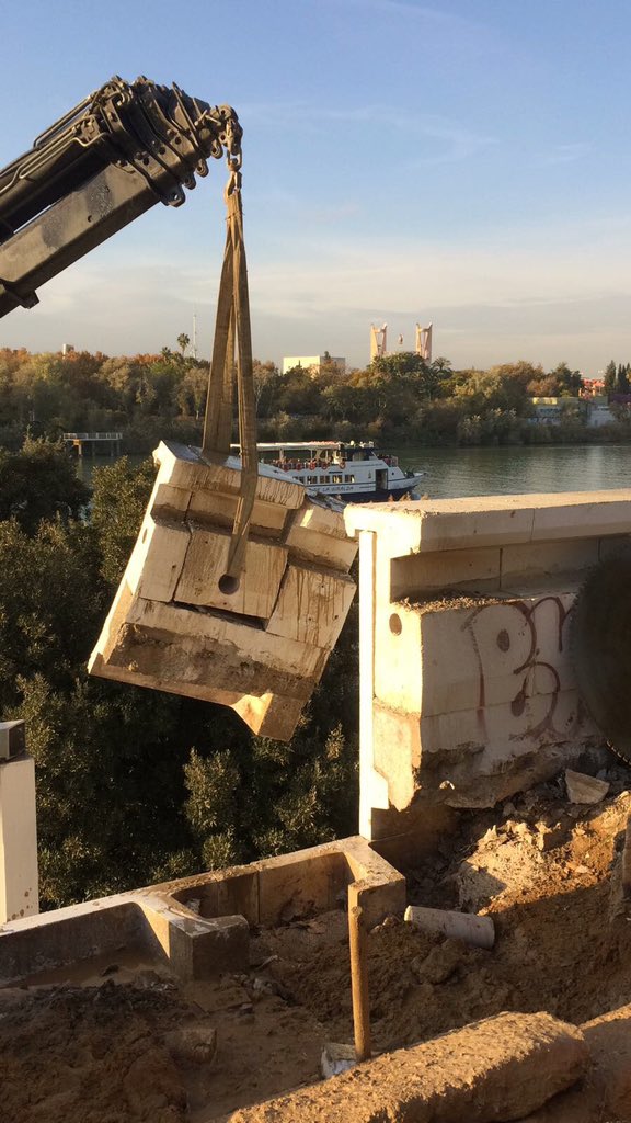 FDCAMACHOSL's tweet image. ¡Feliz Lunes! Sigue todo nuestro trabajo a través de las redes sociales y nuestra página web fdcamacho.es , encontrarás cómo ponerte en contacto para que podamos ayudarte con cualquier consulta o solicitud de presupuesto. Todo ello sin compromiso alguno.