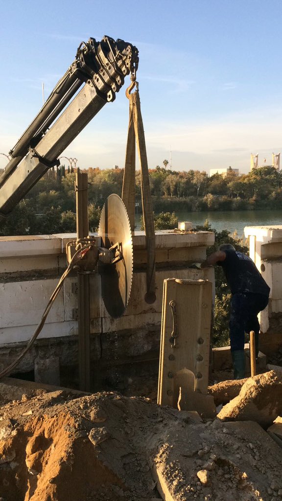 FDCAMACHOSL's tweet image. ¡Feliz Lunes! Sigue todo nuestro trabajo a través de las redes sociales y nuestra página web fdcamacho.es , encontrarás cómo ponerte en contacto para que podamos ayudarte con cualquier consulta o solicitud de presupuesto. Todo ello sin compromiso alguno.