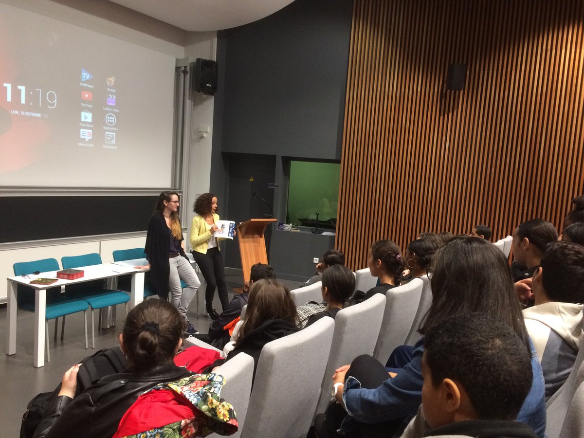 ESPCI_Paris's tweet photo. Nathalie et Chloé #inorevia expliquent leur parcours : #ingenieure en électronique suivie d’une thèse ou licence en génomique ! Pour au final développer un outil de diagnostic médical qui analyse des gouttes de sang infimes ! #optionstartup https://t.co/Grb6vEtuqD