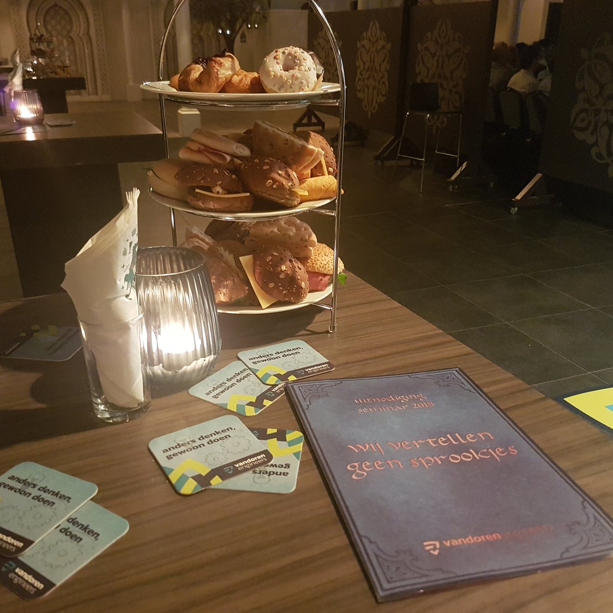 Ready for lunch! <a href="/Van_Doren/">Van Doren Engineers</a> Efteling Seminar 2018 #smakelijketen #andersdenkengewoondoen