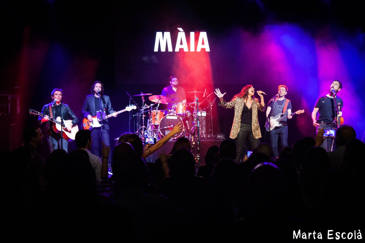 laMartu30's tweet photo. 📸Màia a @LuzdeGasClub. Gràcies a vosaltres he viscut moments que mai hagués imaginat com a fotògrafa. @Maiagrup ha ballat el seu Últim Swing però la seva música no deixarà mai d’acompanyar-me. ❤️

Galeria creada conjuntament amb la @triqueta90.   
https://t.co/Cpd88aaHLw https://t.co/lgmgePIfxe