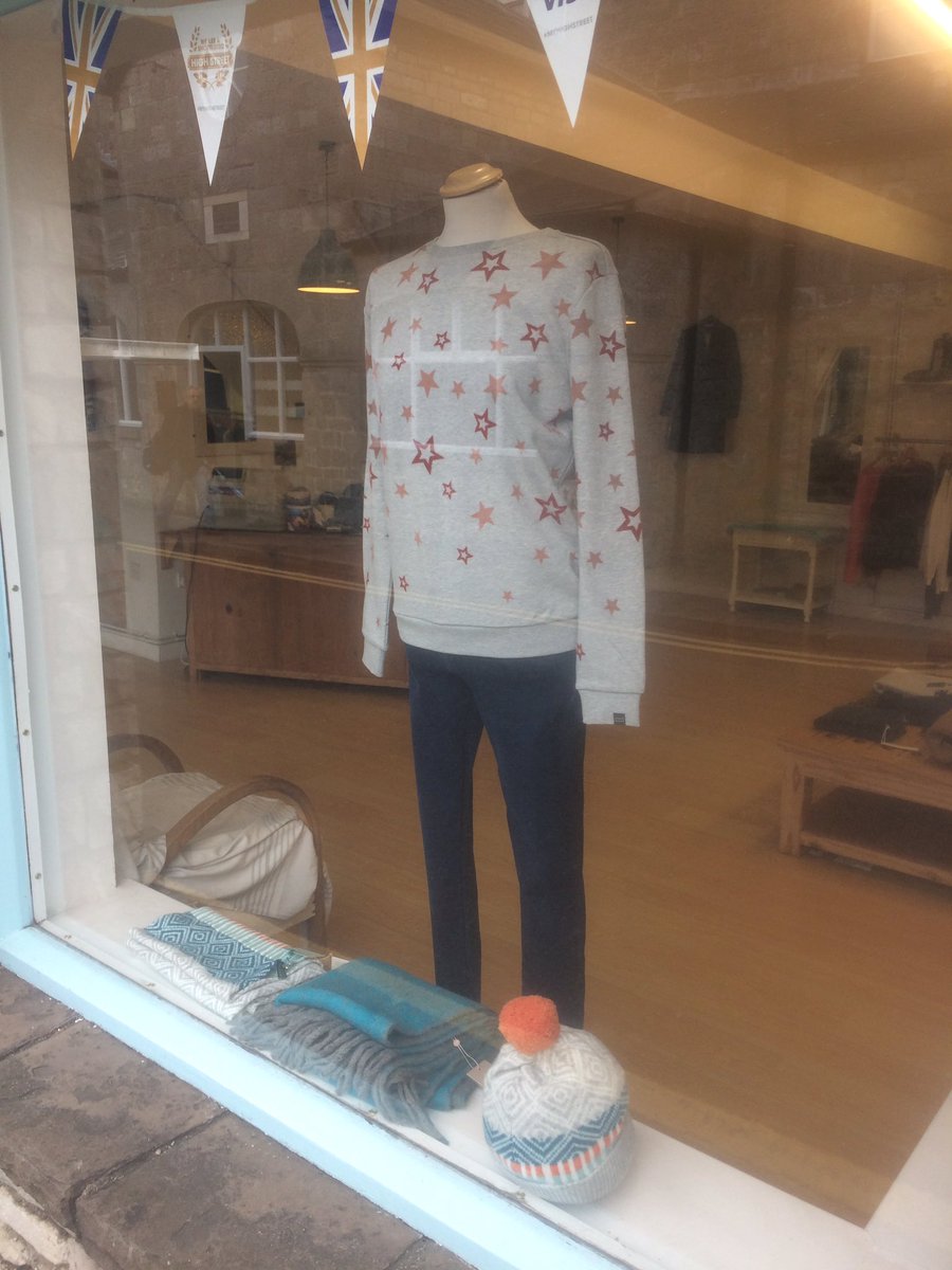 What’s in our window today... perfect super soft star sweater and cosy knits! Retweet if you like it! I noticed a few lovely things in <a href="/Oyster_Gallery/">Oyster Gallery</a> <a href="/GillClement/">Gill Clement</a> A beautiful dress in <a href="/StephanieAllin/">Stephanie Allin</a> and new conditioning treatments <a href="/LaraJohnsonHair/">LaraJohnsonLifestyle</a> #mumbles #IndiesRock