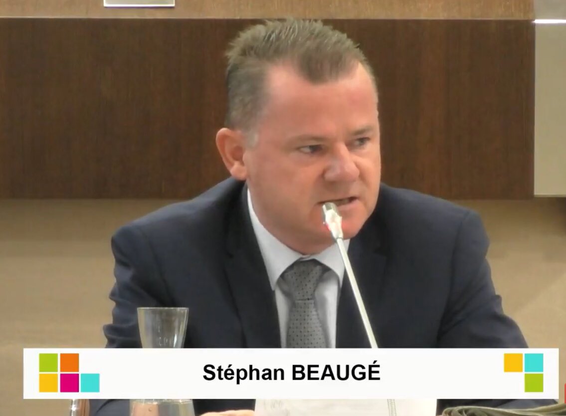 Stéphan Beaugé demande que le Département apporte un soutien aux communes en faveur des équipements sportif. Le sport, les collèges et la solidarité territoriale sont au cœur des missions et compétences du Département #DirectLA