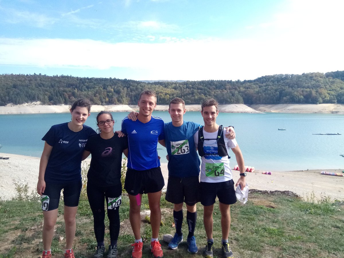 Les étudiants de <a href="/CentraleMars/">Centrale Marseille</a> étaient présents ce week-end au #RaidECL ! 💪 🚴‍♂️ Bravo et merci <a href="/RaidECL/">Raid Centrale Lyon</a> pour l'organisation ! 😍
- 
#Raid moteur de la cohésion interpromo, cinq génerations différentes #Famillecentralienne