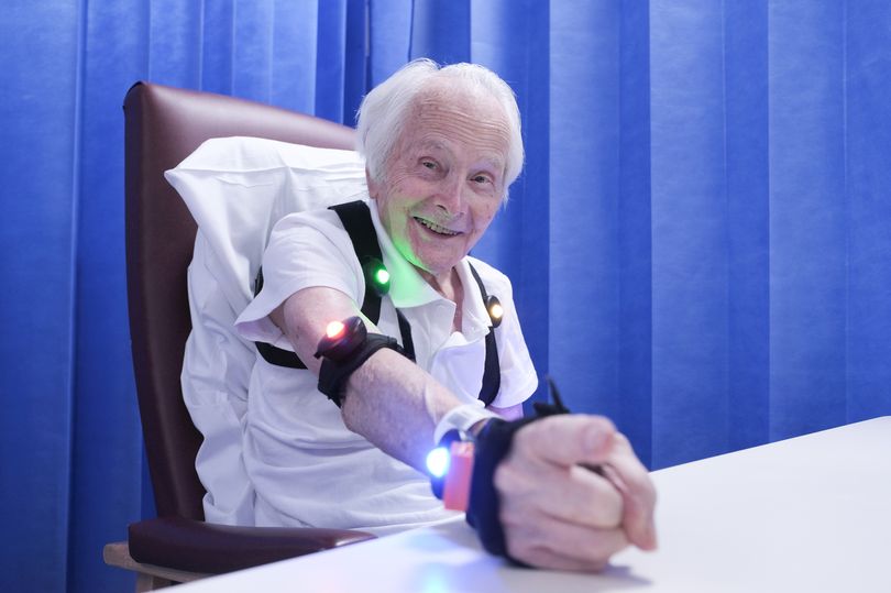 croydonhealth's tweet photo. So proud of Peter and his family for letting everyone see the innovative 'virtual reality' #stroke rehabilitation he's getting here. He was on ITV two weeks ago and now he's in our local @CroydonAd A superstar! And newly married 💒 #stroke #choosecroydon https://t.co/FOZPB5lepB https://t.co/peb4lotVgY