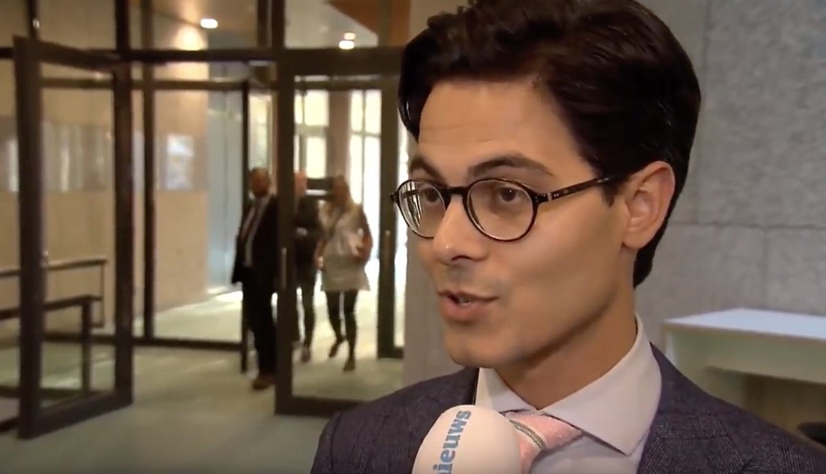 StarValleyNL's tweet photo. Rob Jetten (fractievoorzitter D66) laat zien hoe communicatie tegen je werkt 🤭 https://t.co/2lfMgdxmNB https://t.co/hyVYjkfBtR