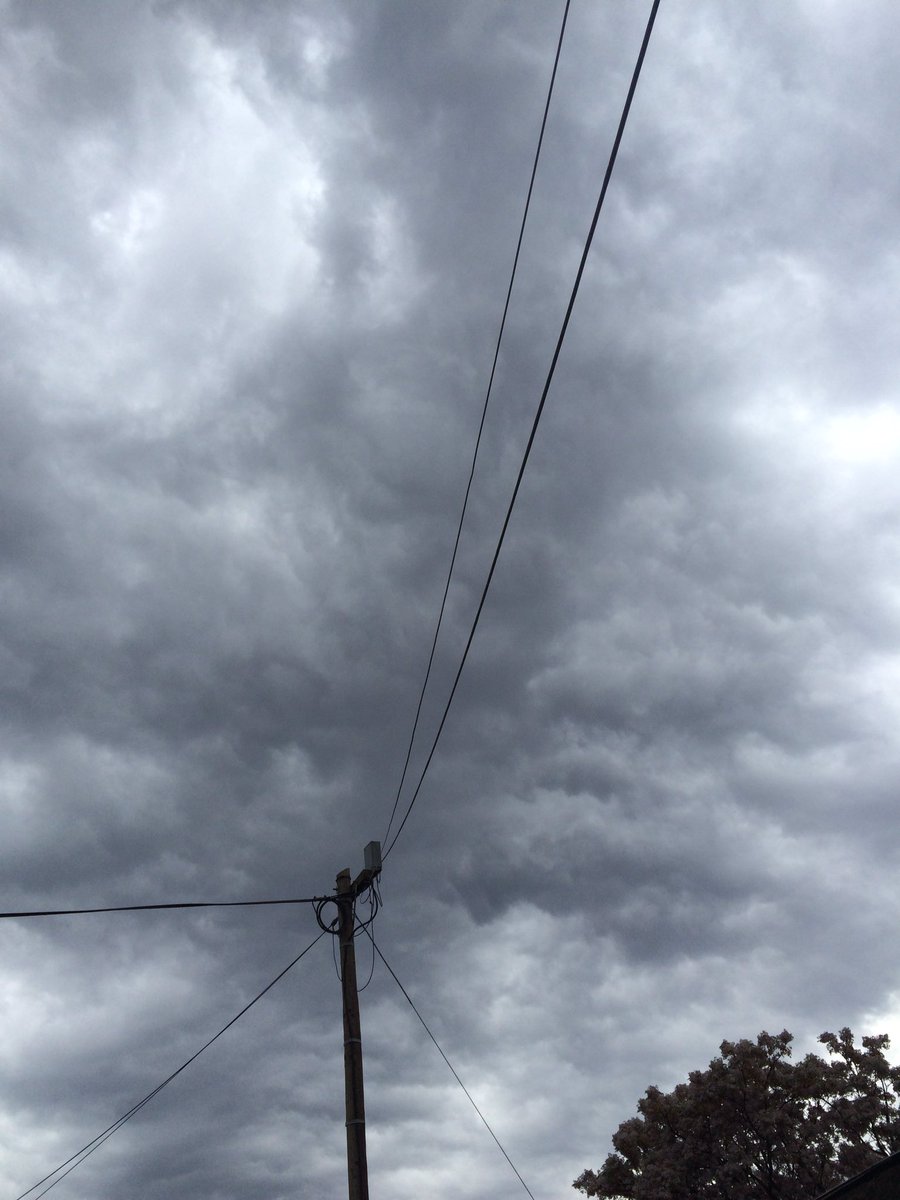 e_komani's tweet photo. #BadWeatherPhotography #Komani #Maxet #Photography πππ https://t.co/ramAQgBdZ5
