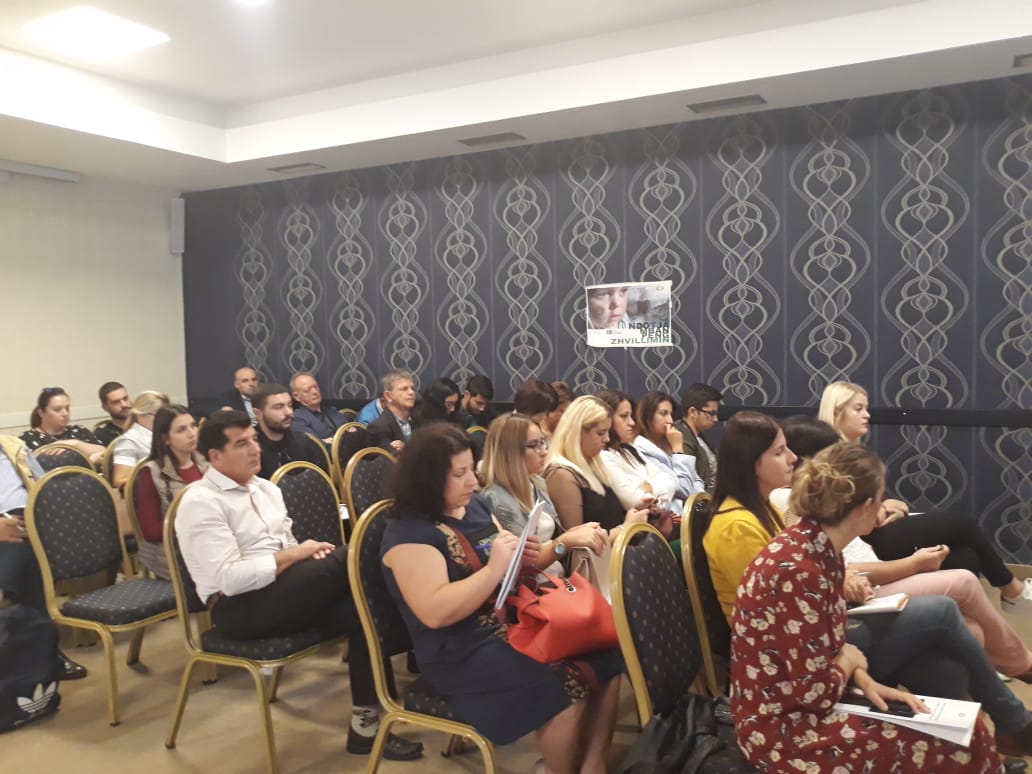 rec_albania's tweet photo. #happeningnow 
Discussion forum for the communities, to encourage municipalities for a sustainable waste management in rural areas. This activity is organized in cooperation with Ecim network, for the @SENiOR_II_Alb programme implemented by REC Albania, financed by @SwedeninAL https://t.co/MEZjLv2siy