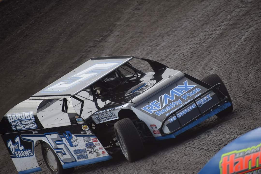 Congratulations to Fairmont Raceway regulars Matthew Looft and Brandon Beckendorf.

Looft won his 3rd National Championship in the IMCA Northern Sport Mods

Beckendorf ended up 3rd in National  point standings in the IMCA Modified division!

We are proud to have you race with us!