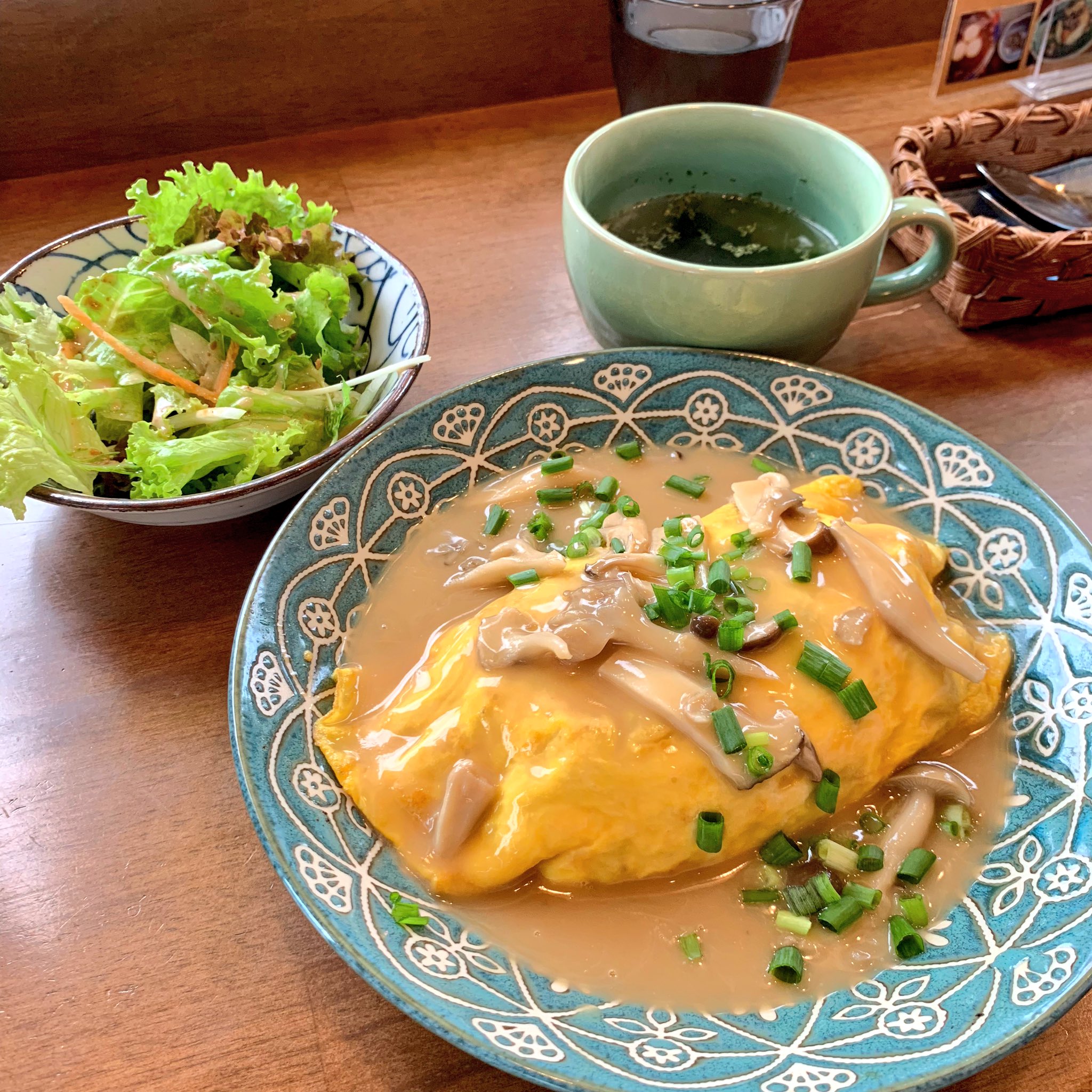 千葉ごはん こんばんは こちらは土気にある はっぴいべっせる さんでいただいた オムライス です 家庭的で素敵なお店 混んでいるとお料理がでてくるまで時間がかかるので お時間に余裕がある時はぜひ 飯テロ ランチ 千葉 千葉ランチ