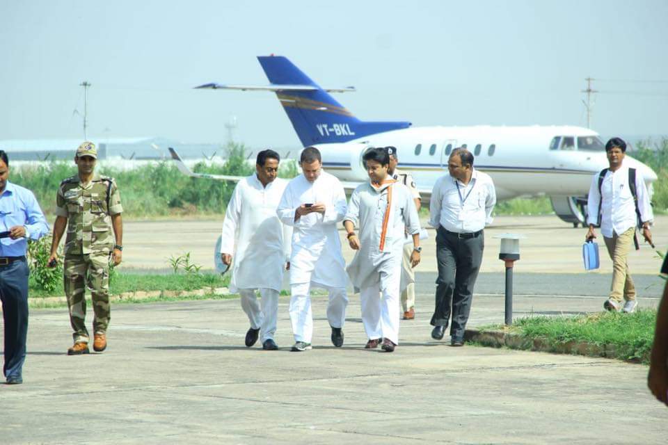 IrfanmbaA's tweet photo. @RahulGandhi  ji at MP today for the meeting @vidyarthee @ProfCong https://t.co/lzGVmqWeBy