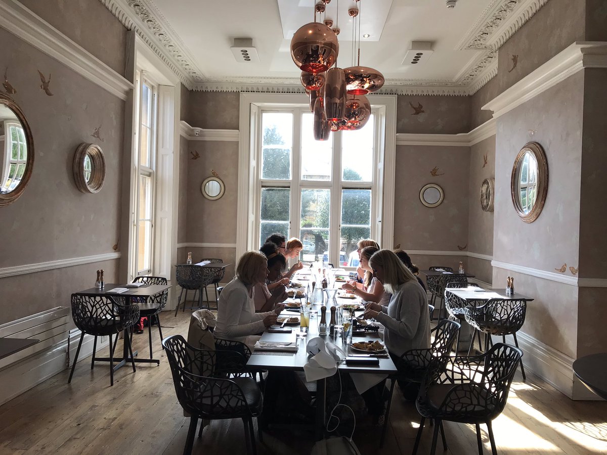 Heathercowper's tweet image. We had a lovely lunch at @COTSWOLDGRANGE with @BloggersBristol @CwoldBloggers - this small boutique hotel marries an elegant period property with luxurious contemporary decor and fab food - perfect short break destination! @visitchelt #ourchelt