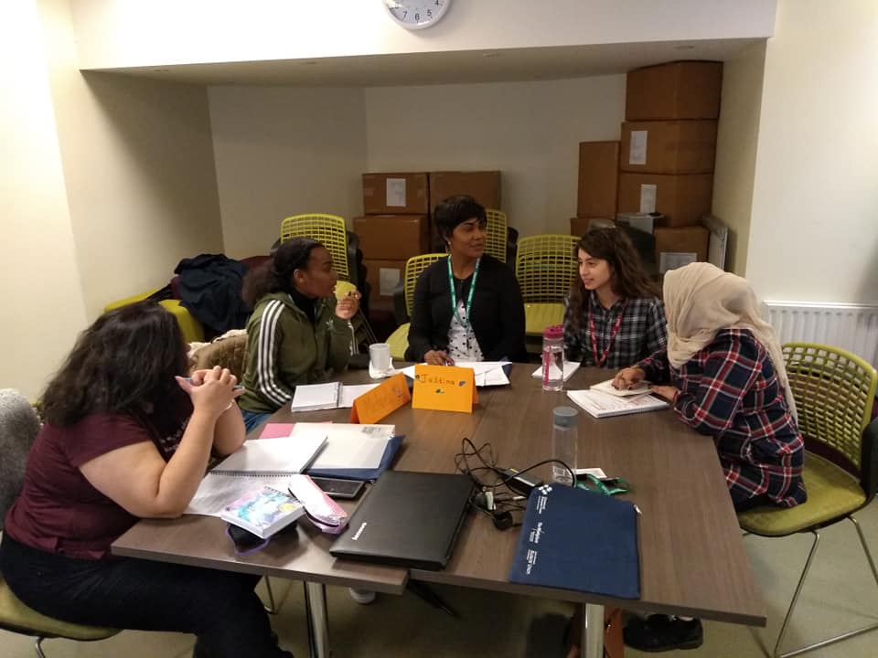 LEYFonline's tweet image. @JuneOSullivan leading the 1st session of the LEYF Degree.
@wlv_uni #SocEnt #NurseryTeaching #EarlyYears #nurseryeducation #pedagogy