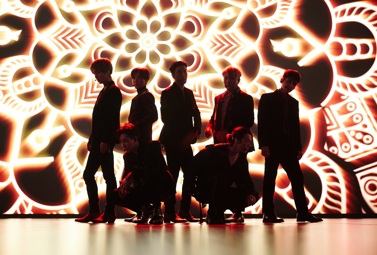 SJofficial's tweet photo. #슈퍼주니어 Special Mini Album "#OneMoreTime" MV Showcase 고화질 사진
더 많은 사진 보러 가기👉https://t.co/nFnbHIWV6O 
V LIVE 다시 보기👉https://t.co/DJmxUx66v8 

#SUPERJUNIOR #OneMoreTimeSJ #LabelSJ https://t.co/Wp6ph3MYbu