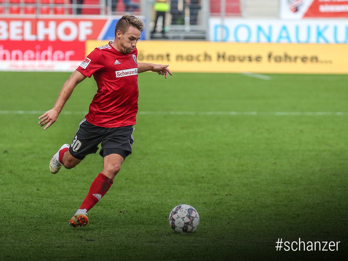 Schanzer_EN's tweet photo. He just doesn't stop 😯🏎️💨
Our #Schanzer Thomas #Pledl has taken all in all 292 sprints in the last nine matches so far 🏃‍♂️🔥 No other player in the 2nd Bundesliga has been sprinting more often 🥇 Great job, Toni 👏‼️ #statisticmonday https://t.co/H5HmHIDV5i