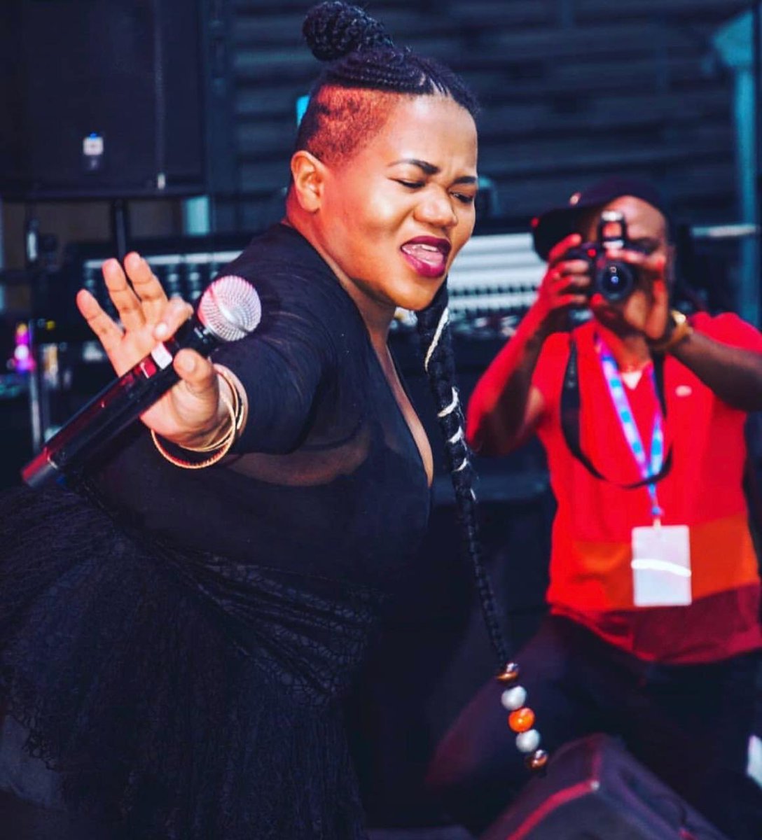 setumadi's tweet photo. the queen of 20293 voshes performing live this saturday 😍.
get your tickets here and don’t miss out 👉🏾 : https://t.co/6I6qRwyqxk.
#iPotsoyiSpringFest https://t.co/UDbW3Stz6K